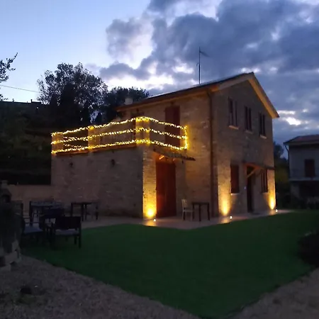 Bed & Breakfast Casale Parvil 3*