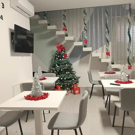 Casale Parvil לינה וארוחת בוקר מונטפרנדונה